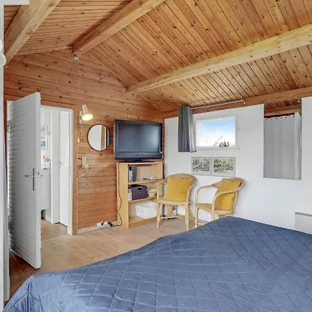 Ferienhaus Two-bedroom With A Fireplace In Romo *