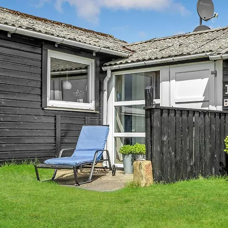 Дом отдыха Two-bedroom With A Fireplace In Romo *